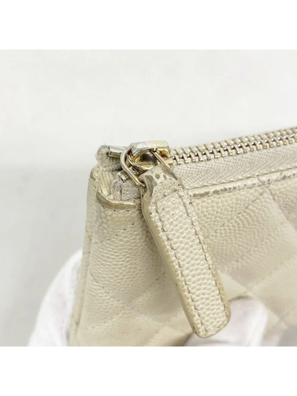Chanel Coin Purse Quilted Caviar Leather White Champagne Gold